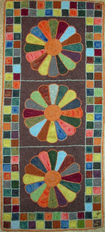 Dresden Plate Rug, 19.5"x44"