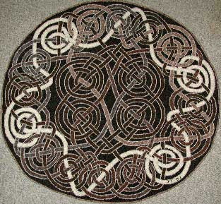 Celtic Love Knot Rug, 46" diameter